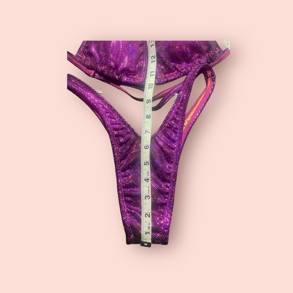 BLACK FUCHSIA COMPETITION POSING FIGURE SUIT - Picture 4 of 8